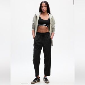NWT GapFit Runaround Pants Black